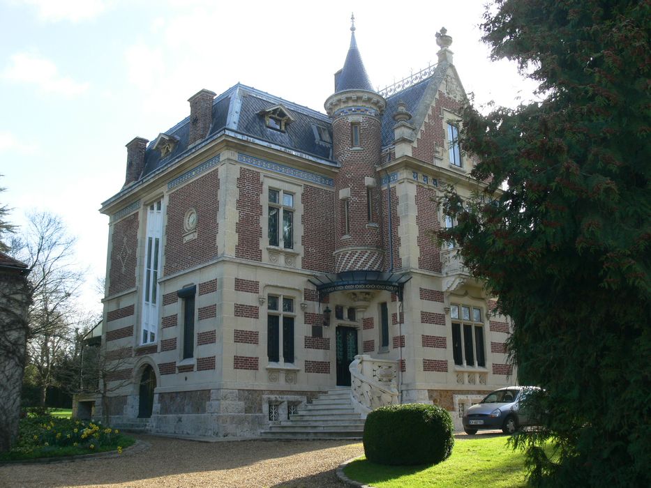 Maison dite « villa La Billardière » : Façades sud et ouest, vue générale