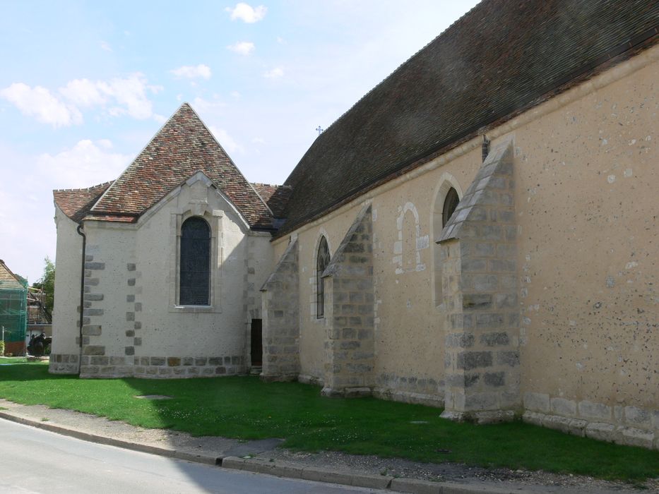 Eglise Saint-Martin : Flanc nord, vue partielle