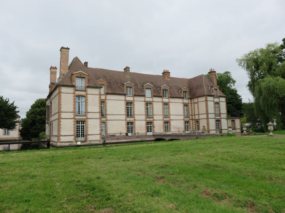 Château : Ensemble sud-est, vue générale