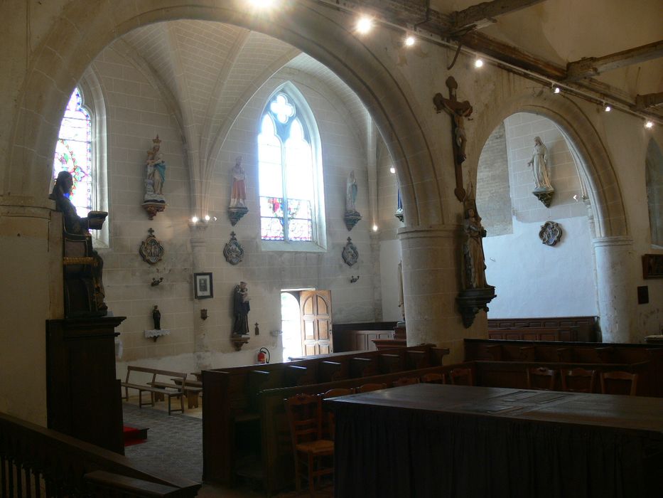 Eglise Saint-Thomas : Collatéral sud, vue générale