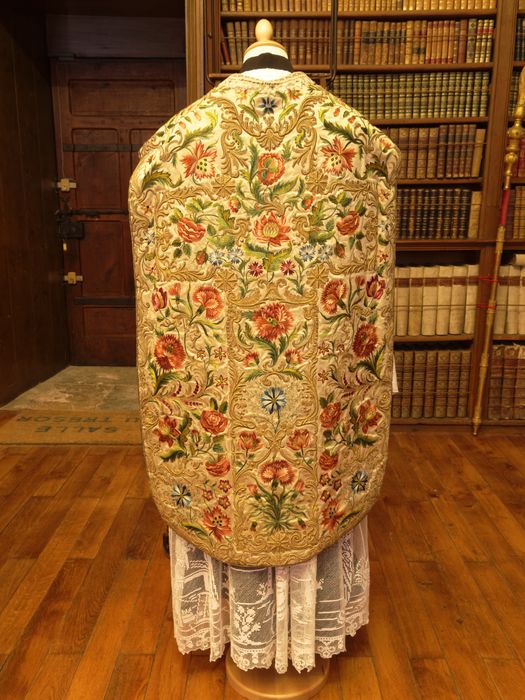 Chasuble : vue générale de dos