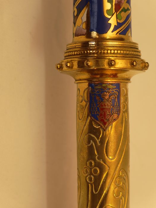 Crosse : détail des armoiries