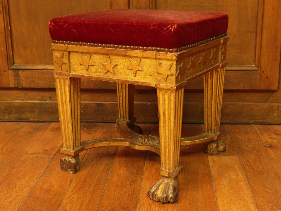 Tabourets : vue latérale