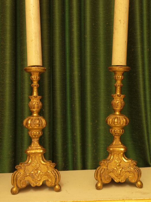 Chandeliers d'autel : vue générale