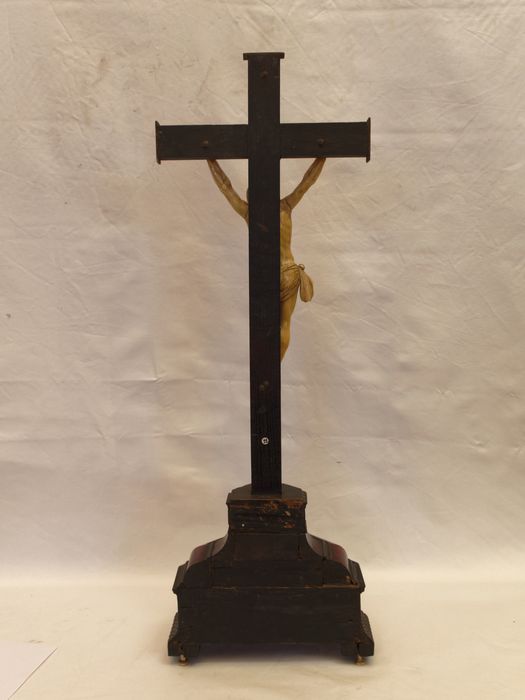 Croix : vue de dos