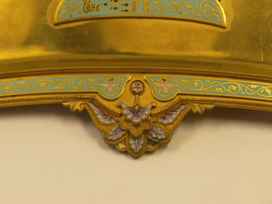 Plateau à ciseaux : détail du décor