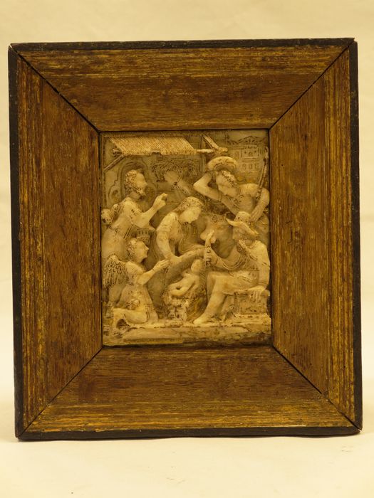 Haut-relief : vue générale - © conservation régionale des Monuments historiques Bourgogne-Franche-Comté