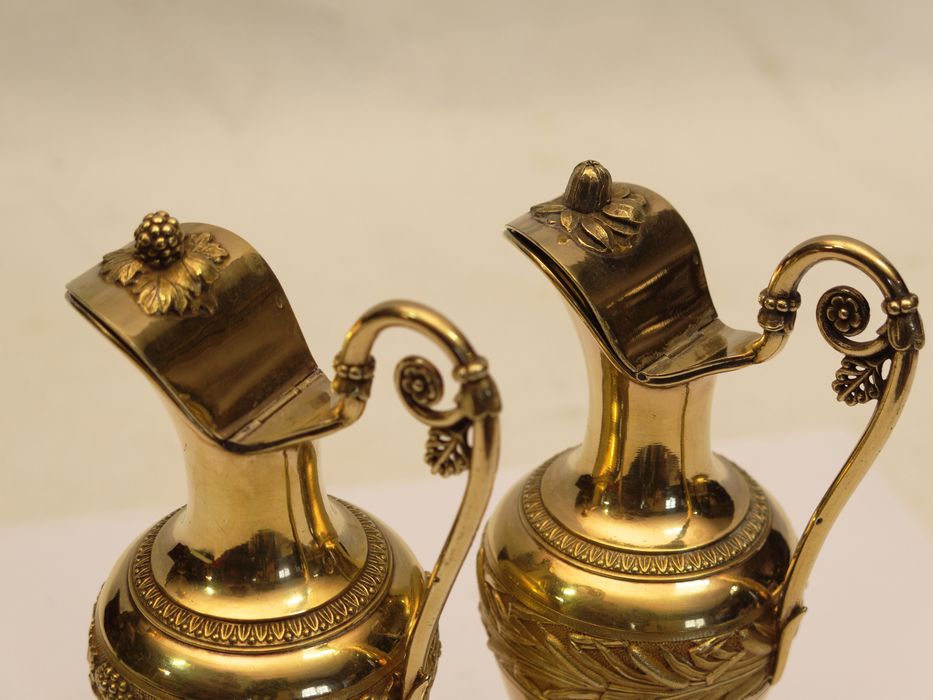 Burettes : vue partielle des couvercles