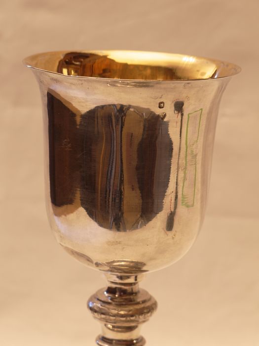 Calice : vue partielle de la coupe