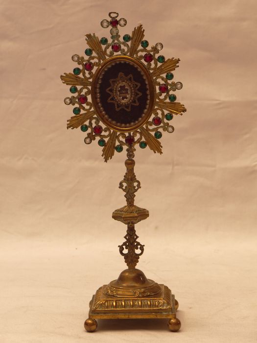 Reliquaire-monstrance : vue générale