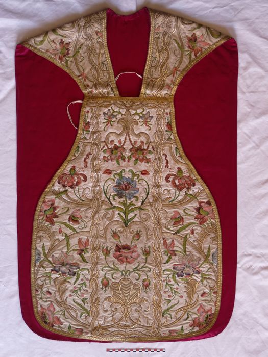 Chasuble : vue de l'avers