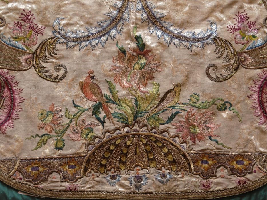 Chasuble : avers, vue de détail - © conservation régionale des Monuments historiques Bourgogne-Franche-Comté