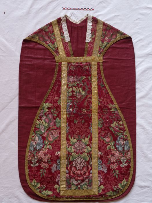 Chasuble : vue générale de l'avers