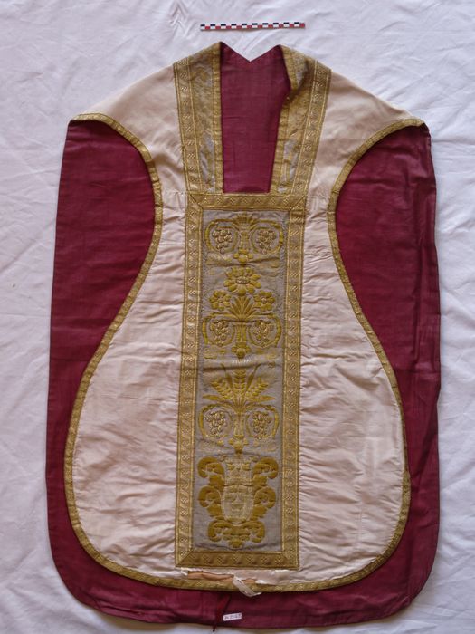 Chasuble : vue de l'avers