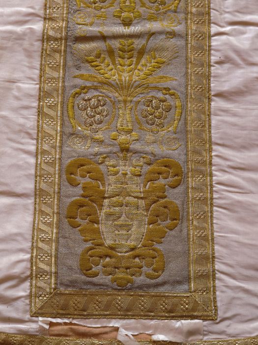 Chasuble : avers, vue de détail
