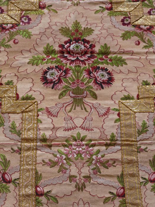 Chasuble : revers, vue de détail
