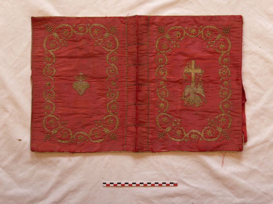 Couverture de livre liturgique : vue générale