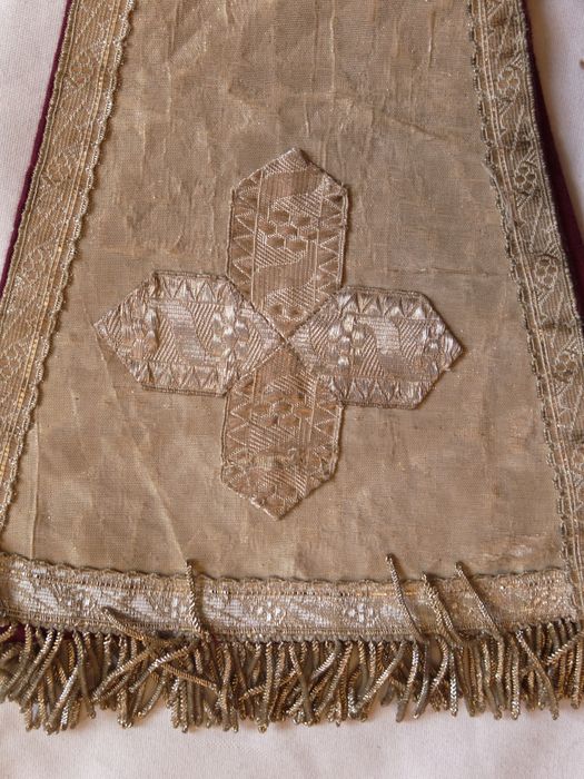 Couverture de livre liturgique : vue de détail