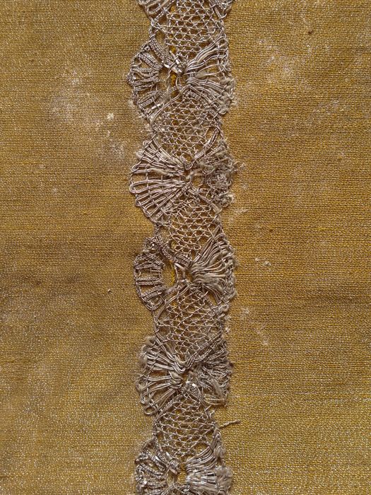 Dalmatique, avers : vue de détail