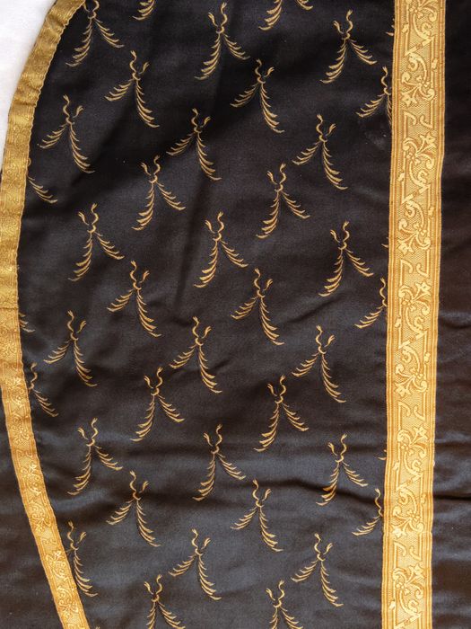 Chasuble : avers, vue de détail - © conservation régionale des Monuments historiques Bourgogne-Franche-Comté