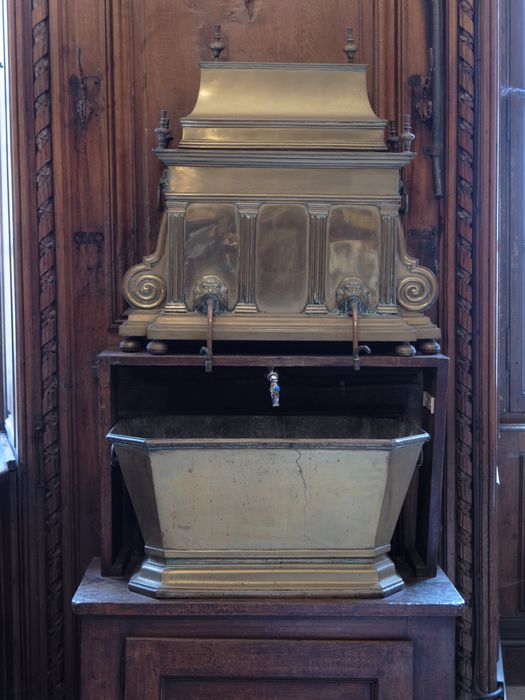 Lavabo de sacristie : vue générale