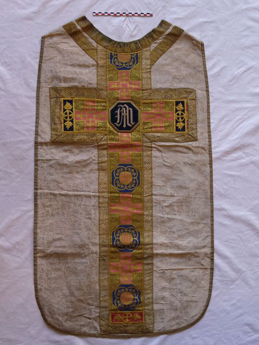 Chasuble : vue générale - © conservation régionale des Monuments historiques Bourgogne-Franche-Comté