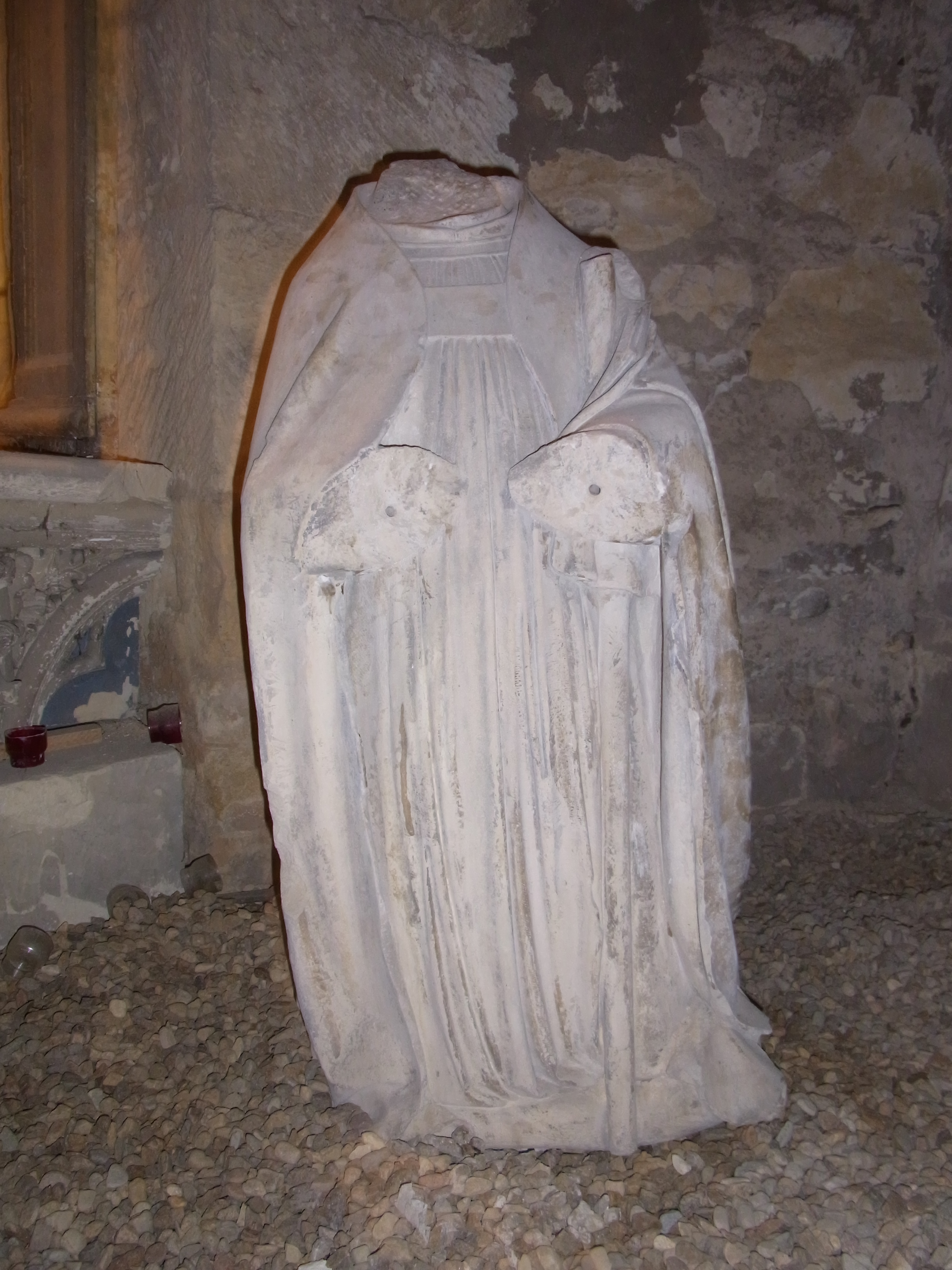 Statue d'un évêque