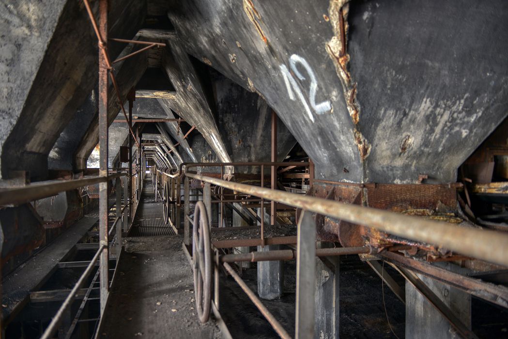 silos d'alimentation en lavés 0/10 vers l'usine à boulets 