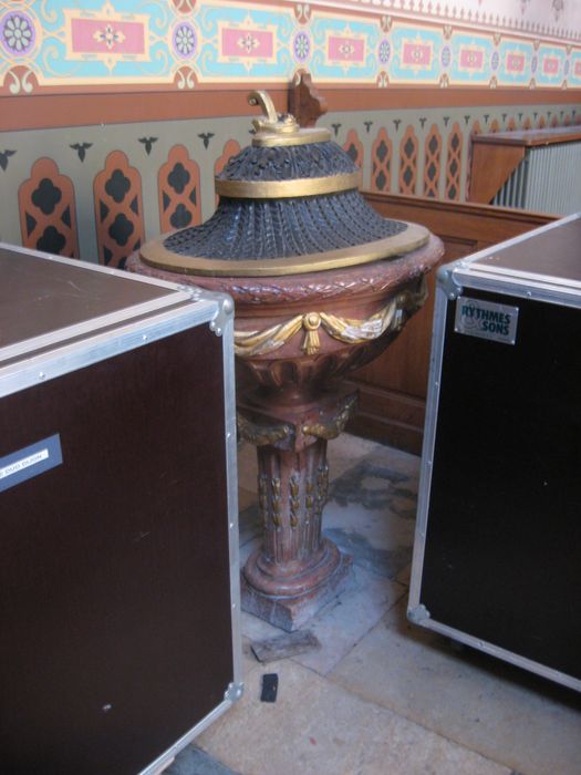 fonts baptismaux - © Ministère de la Culture (France), Direction régionale des affaires culturelles de Bourgogne-Franche-Comté, tous droits réservés