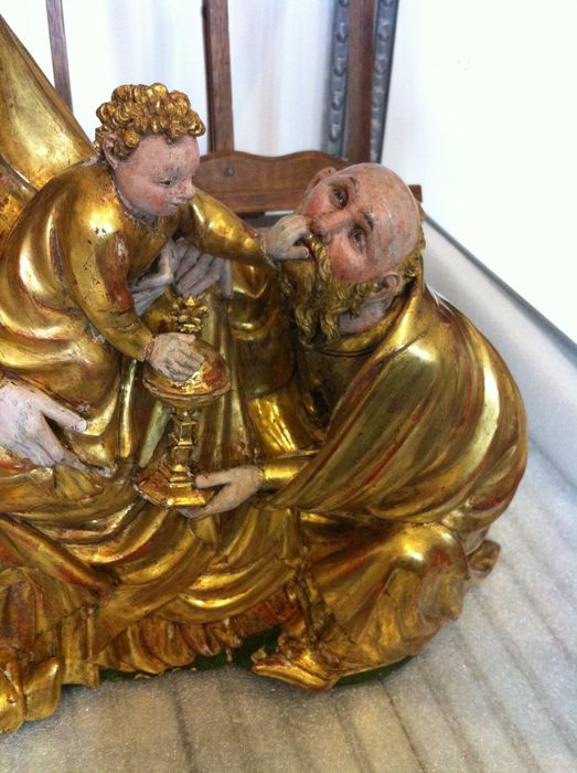 retable  : la Crucifixion, détail d'un groupe sculpté