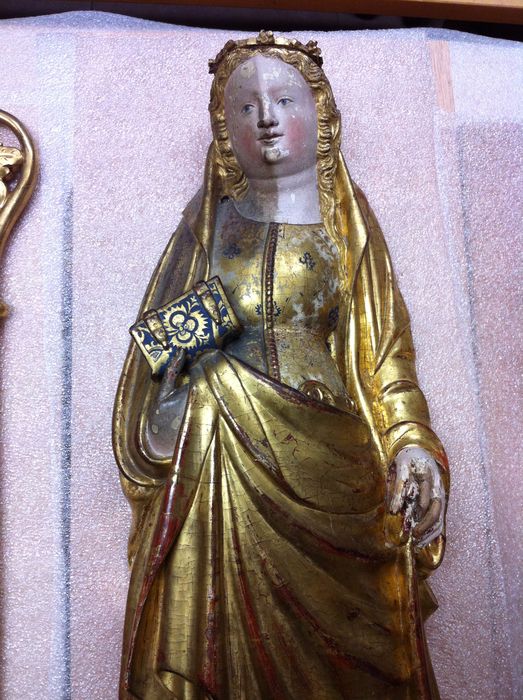 retable  : la Crucifixion, détail d'une statuette