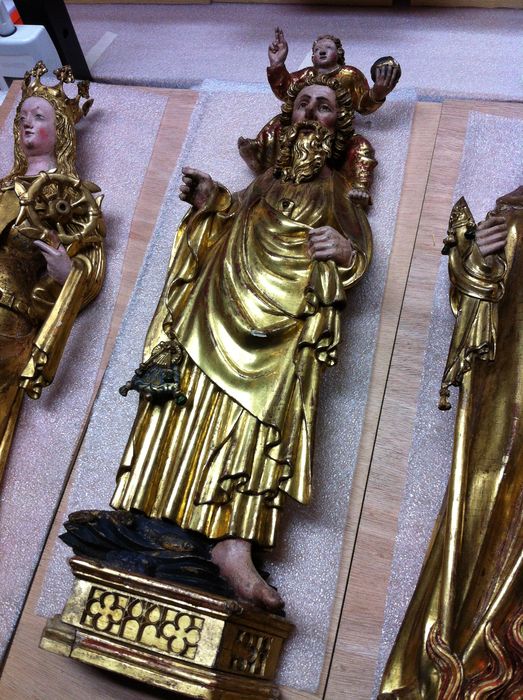 retable  : la Crucifixion, détail d'une statuette