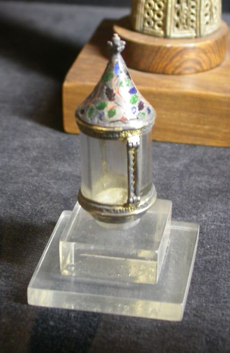 reliquaire de la sainte hostie - © Ministère de la Culture (France), Direction régionale des affaires culturelles de Bourgogne-Franche-Comté, tous droits réservés