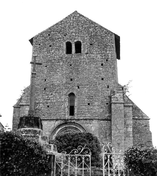 Eglise du Petit Auxey (ancienne) : Façade occidentale, vue générale