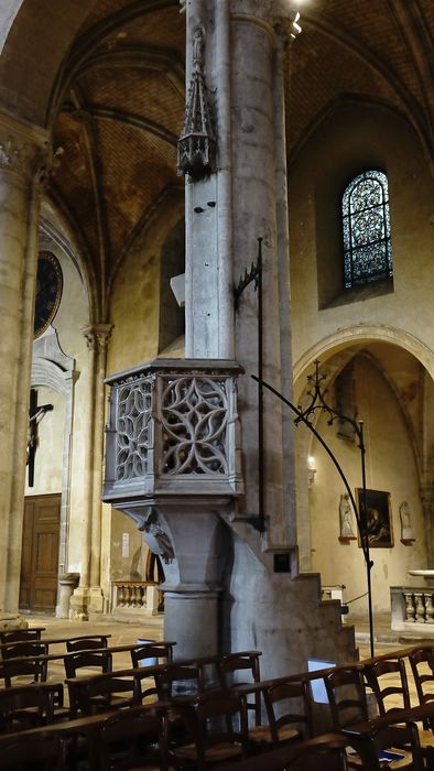 Chaire à prêcher - Vue générale - © conservation régionale des Monuments historiques Bourgogne-Franche-Comté