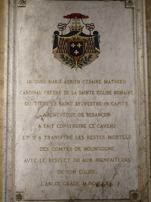 Deux plaques commémoratives - Vue rapprochée