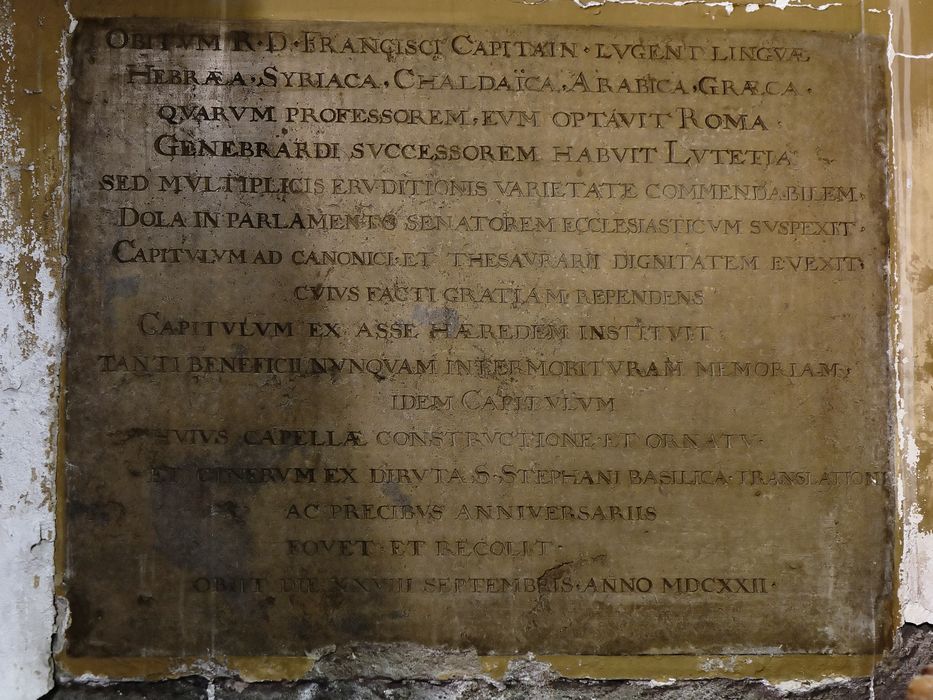 Plaque funéraire - Vue rapprochée