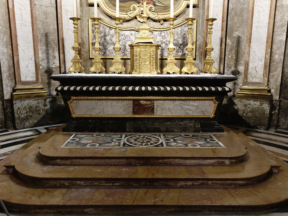 Autel et degré d'autel du Saint-Suaire - Vue d'ensemble