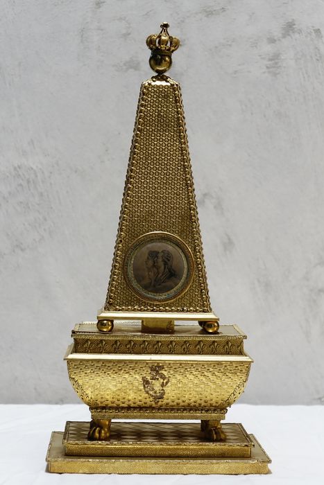 Reliquaire de la famille royale - Vue de revers - © conservation régionale des Monuments historiques Bourgogne-Franche-Comté