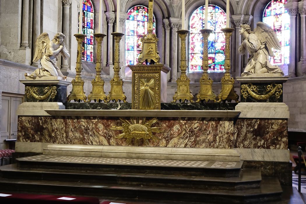 Maître-autel, tabernacle - Vue générale