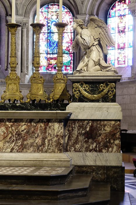 Maître-autel, tabernacle - Vue partielle : partie dextre
