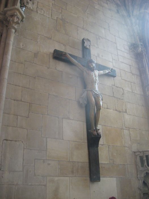 statue : Christ en croix