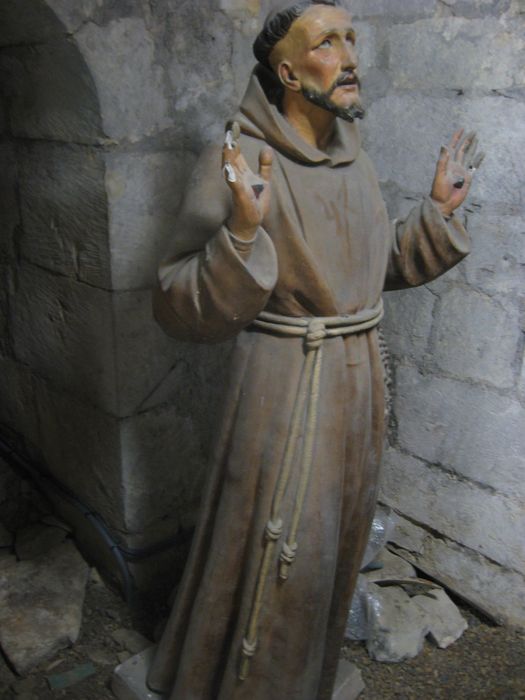 statue: saint François d'Assise - © Ministère de la Culture (France), Direction régionale des affaires culturelles de Bourgogne-Franche-Comté – Diffusion restreinte