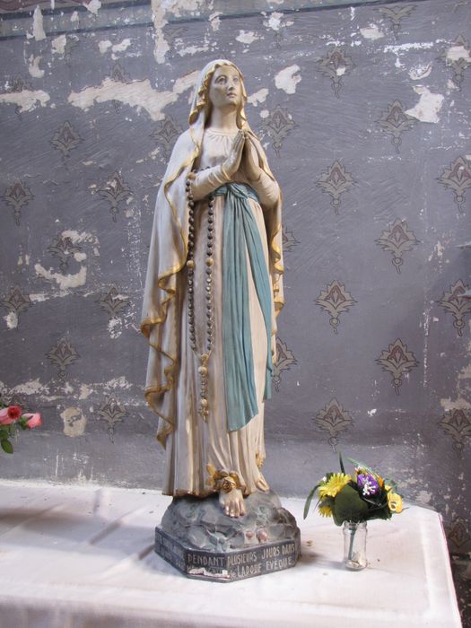 statue : Notre Dame de Lourdes