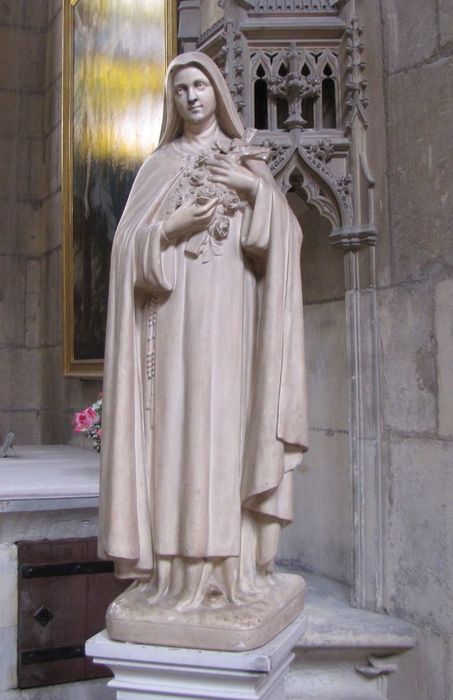 statue : sainte Thérèse