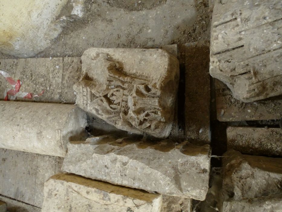 sculpture  (fragment architectural)