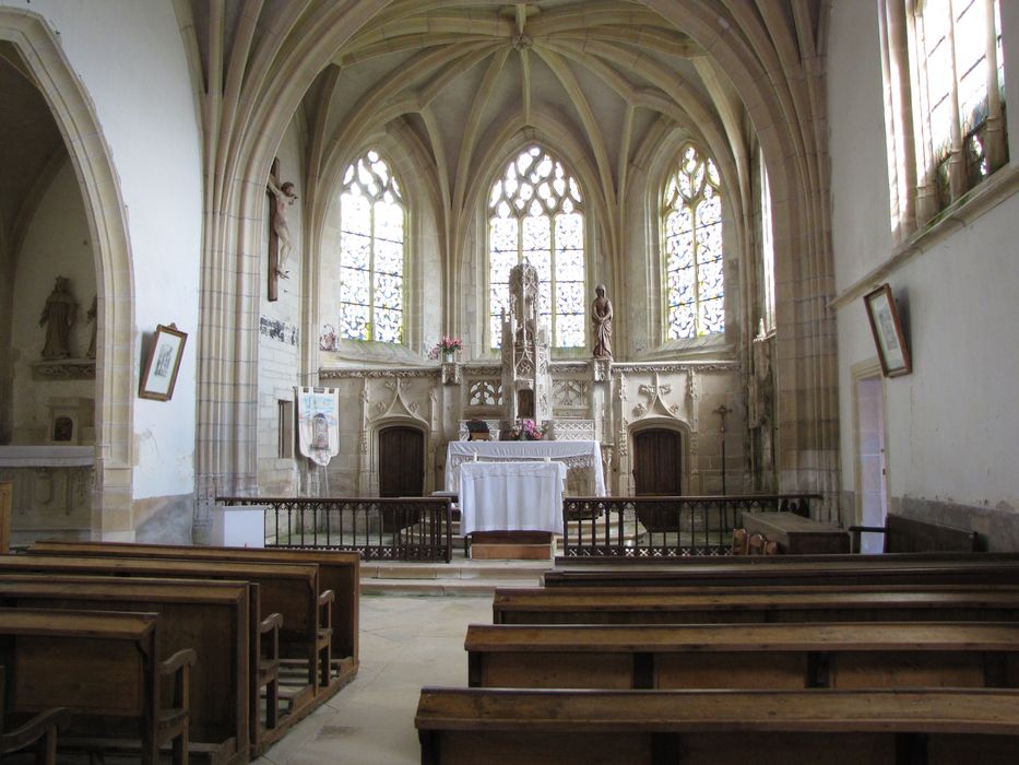 Eglise Saint-Hilaire : Choeur, vue générale