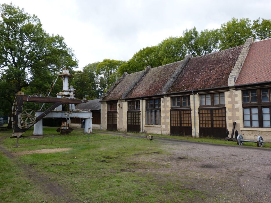 Forges royales de la Chaussade (anciennes) : Anciens ateliers, vue partielle