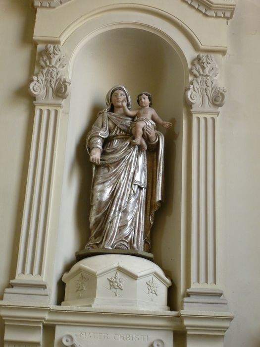 statue : Vierge à l’Enfant, détail