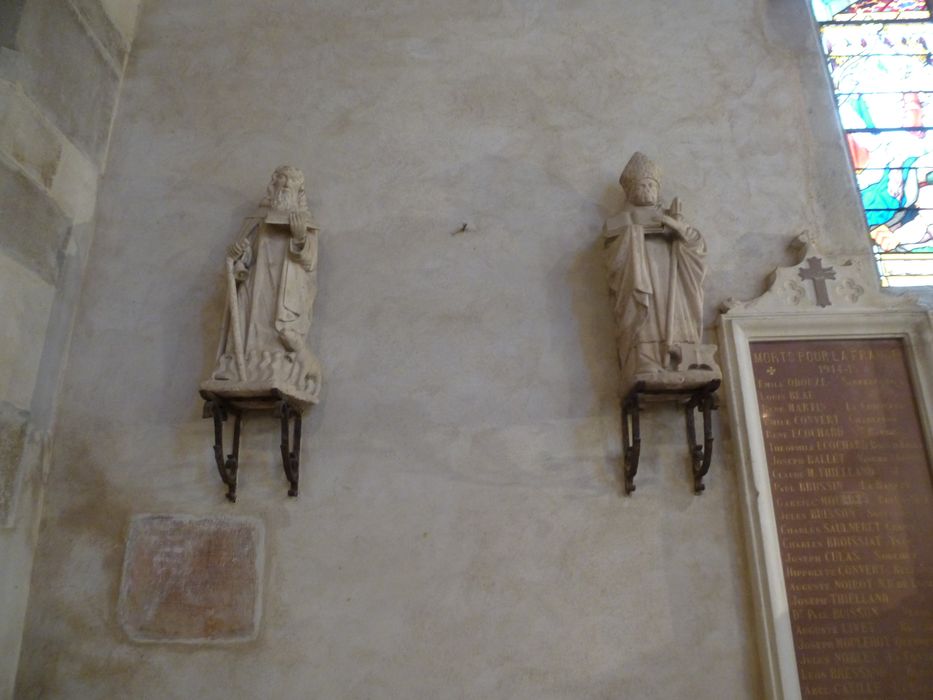 statues : Saint Antoine (à gauche) et Saint Eloi (à droite)